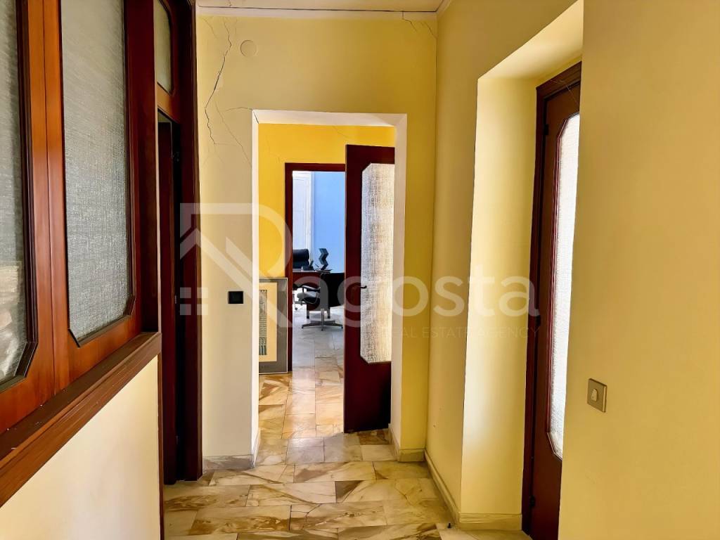Appartamento a Salerno in Via Giovanni Ruggi d'Aragona - Foto 4