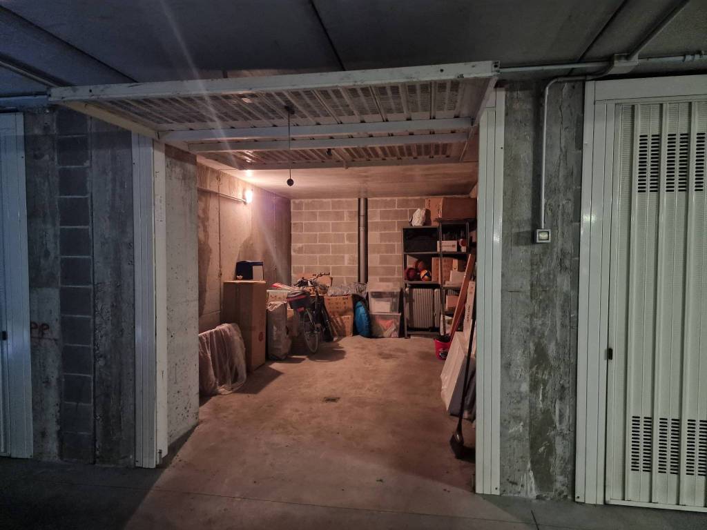 Box / garage a Uboldo in Vicolo Zara, 1 - Foto 4