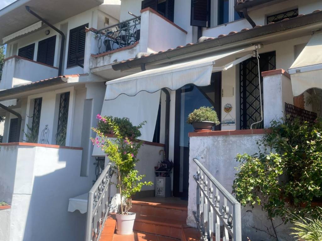 Villa a Cortona in Viale Giacomo Matteotti - Foto 2