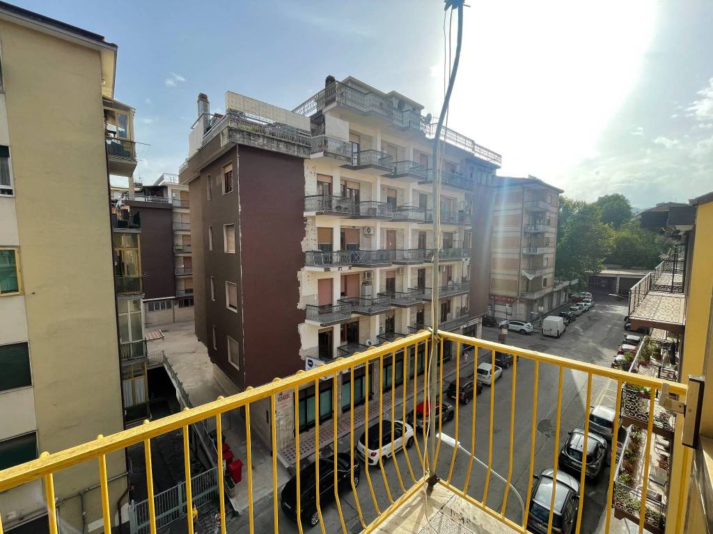 Appartamento a Avellino in Via Giosuè Carducci, 55 - Foto 3