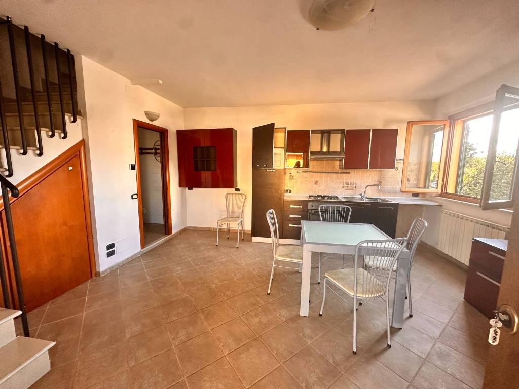 Appartamento a Castiglione del lago in Via Giosuè Carducci - Foto 5