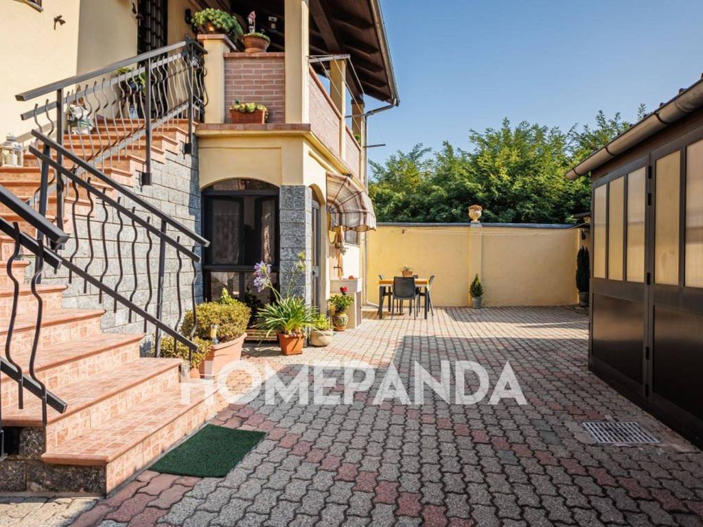 Villa a Vercelli in Via Carlo Costa, 18 - Foto 2