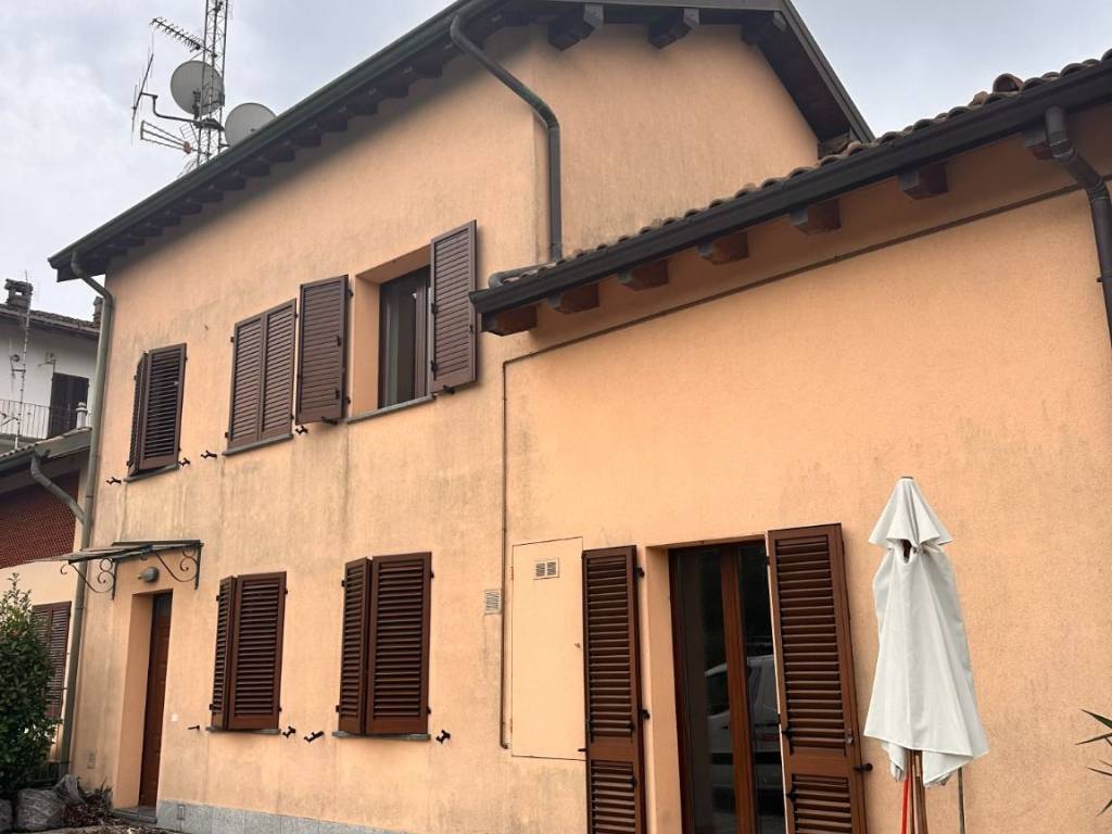 Villa a Brivio in Via Filatoio, 12 - Foto 2
