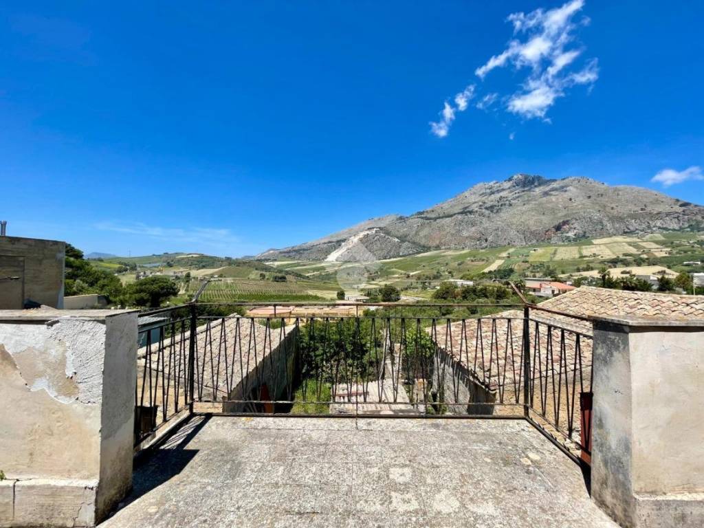 Casa indipendente a Castellammare del golfo in Via Giuseppe Laudani, 61 - Foto 5