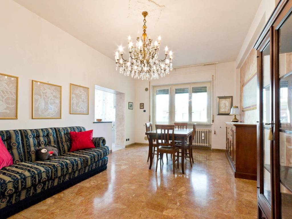 Appartamento a Pescara in Piazza Luigi Pierangeli, 33 - Foto 2