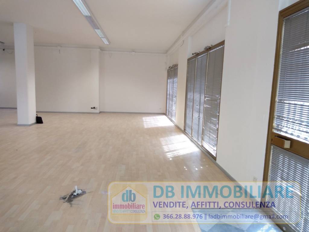 Immobile a Montevarchi in Viale Armando Diaz - Foto 2