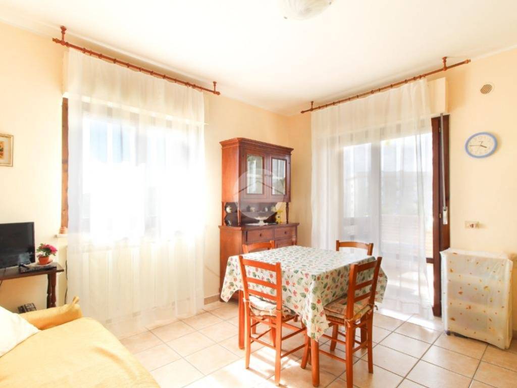 Appartamento a Alba adriatica in Via F. Baracca, 7 - Foto 2