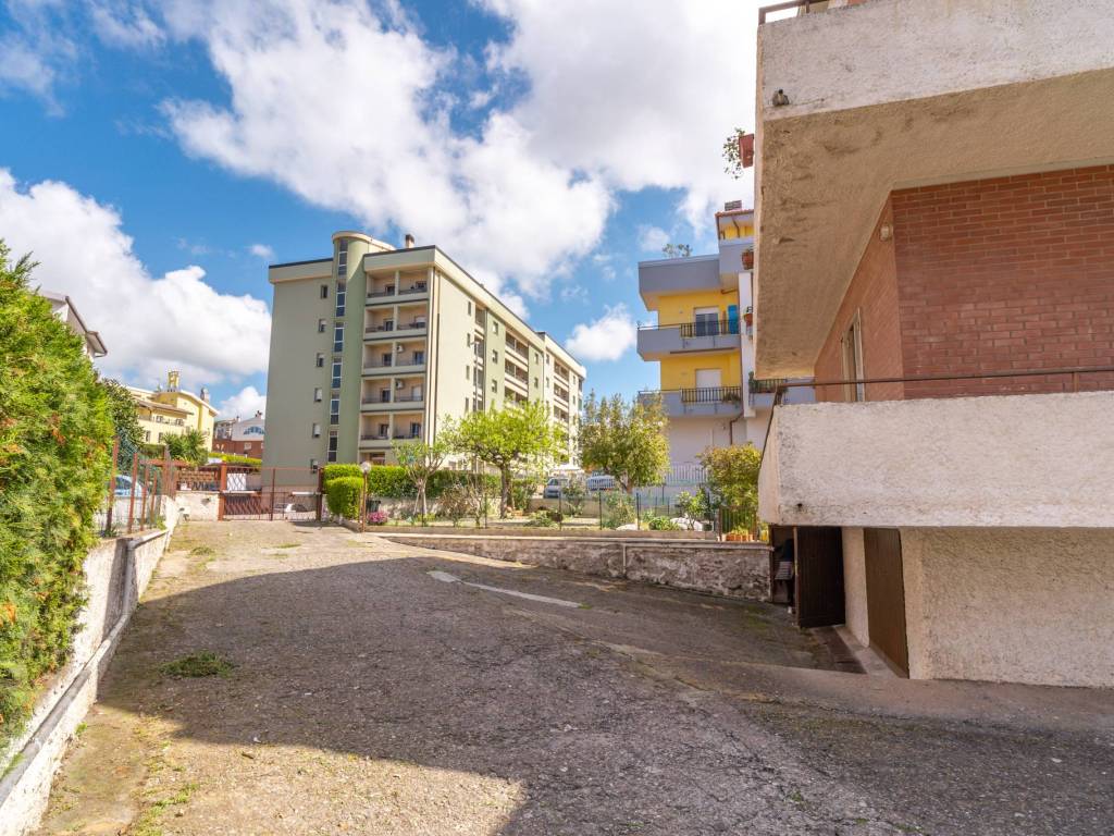 Appartamento a Tarquinia in Via Enrico De Nicola, 5 - Foto 2
