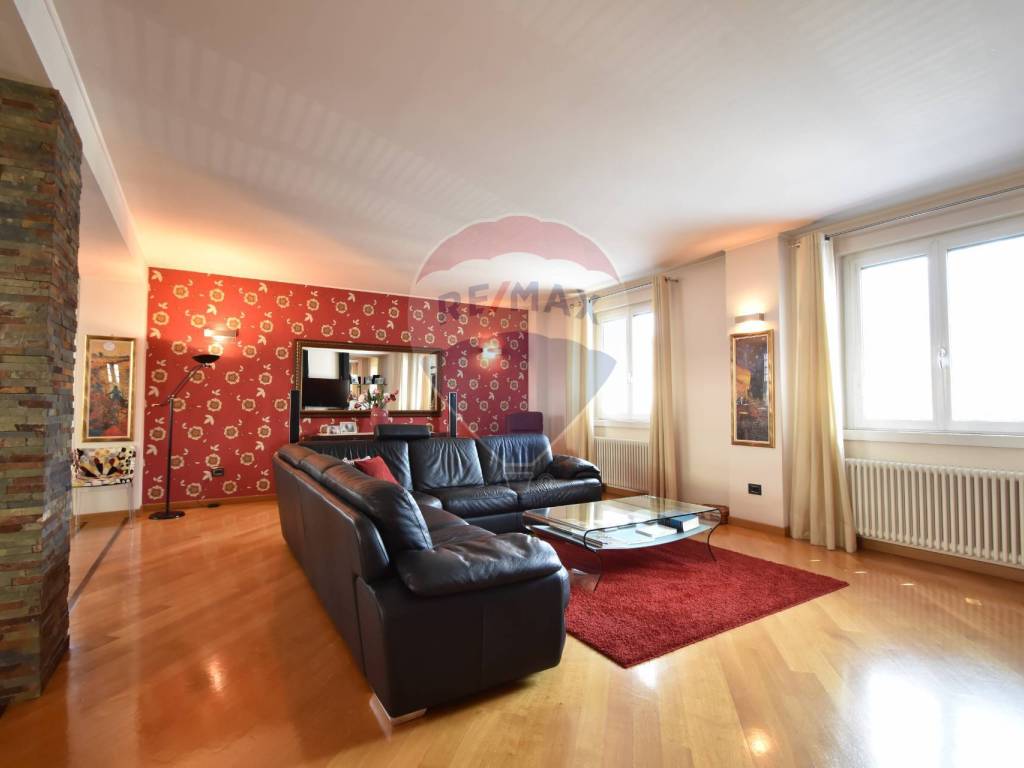 Palazzo / stabile a Villadossola in Via Bianchi Novello, 144 - Foto 2