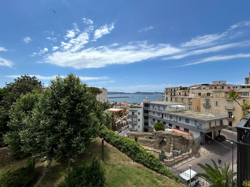 Appartamento a Pozzuoli in Via Pietro Ragnisco - Foto 2