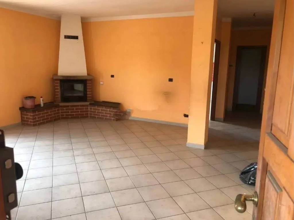 Appartamento a Tronzano vercellese in Via Bolzano - Foto 2