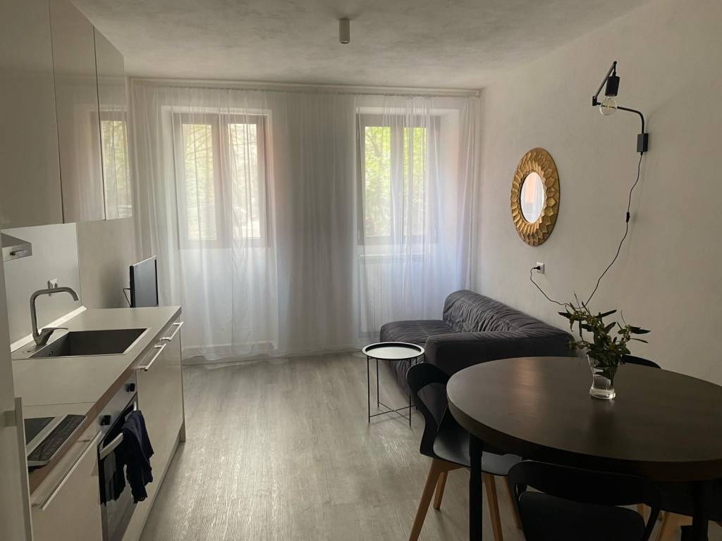 Appartamento a Como in Via Montello - Foto 2