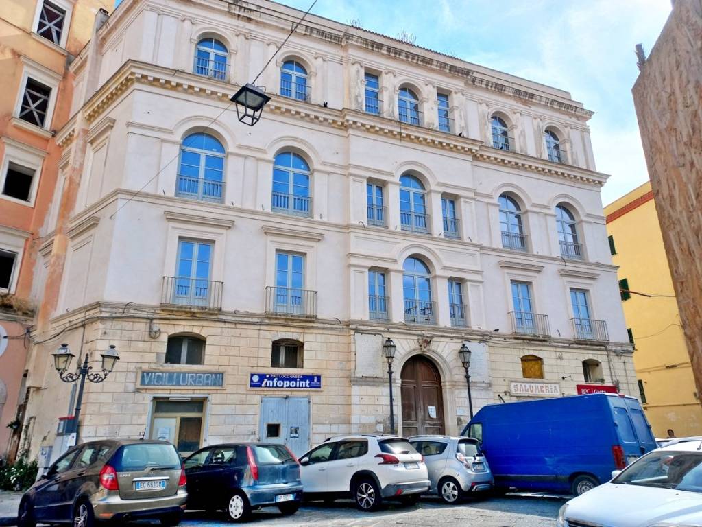 Immobile a Gaeta in Piazza Generale Vincenzo Traniello - Foto 3