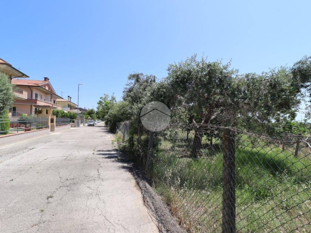 Terreno a Giulianova in Via Tancredi, 1 - Foto 4