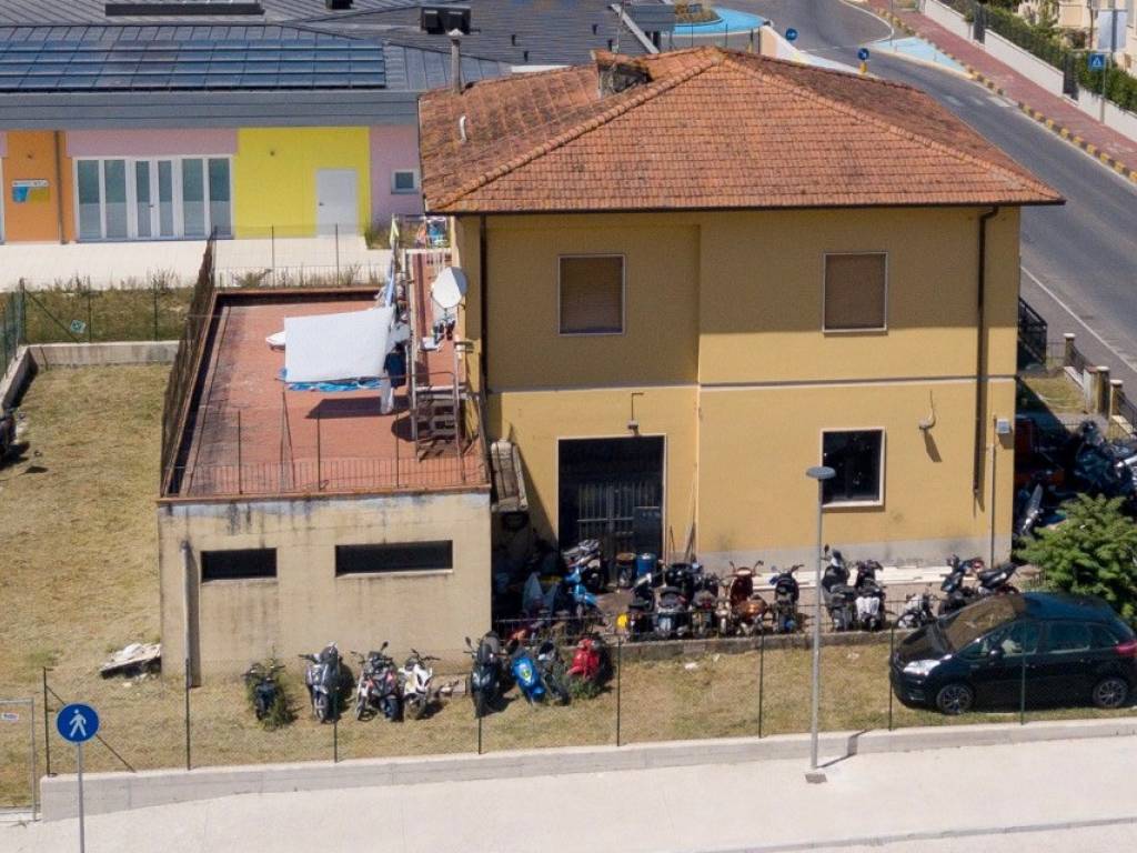 Appartamento a Montevarchi in Via Aretina - Foto 2