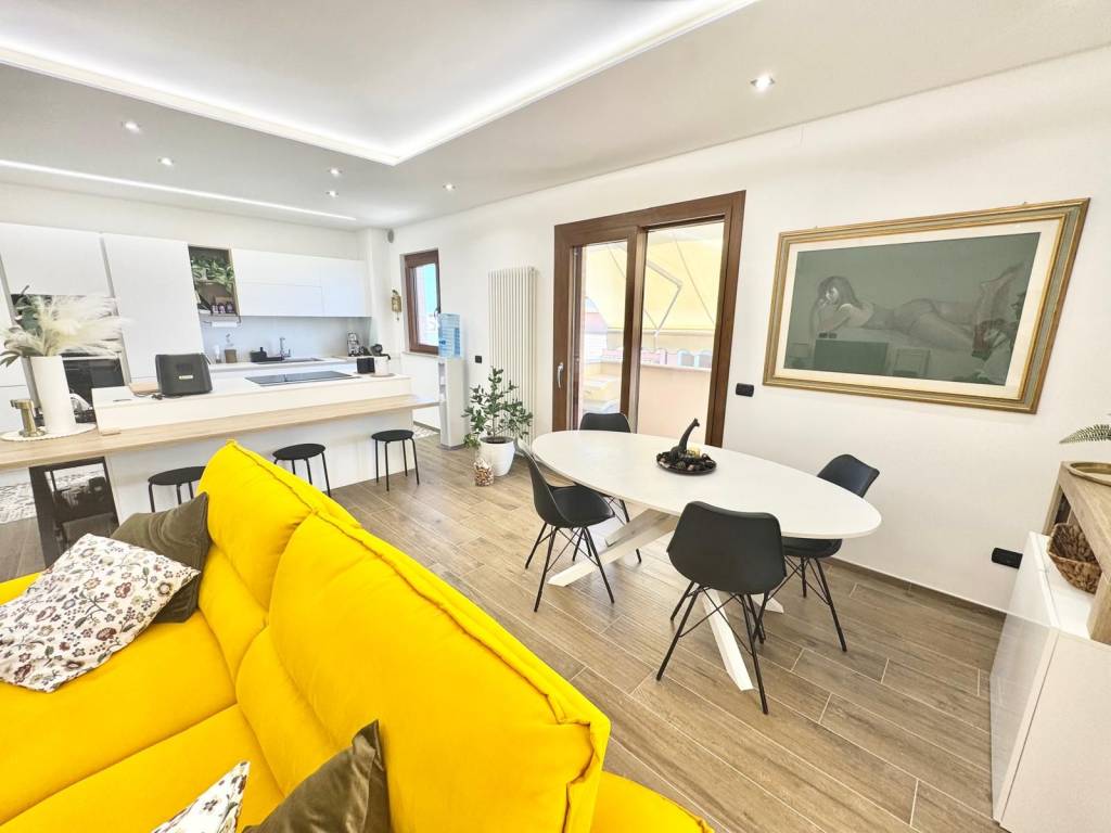 Appartamento a Tortoreto in Via Guglielmo Aurini, 4 - Foto 2