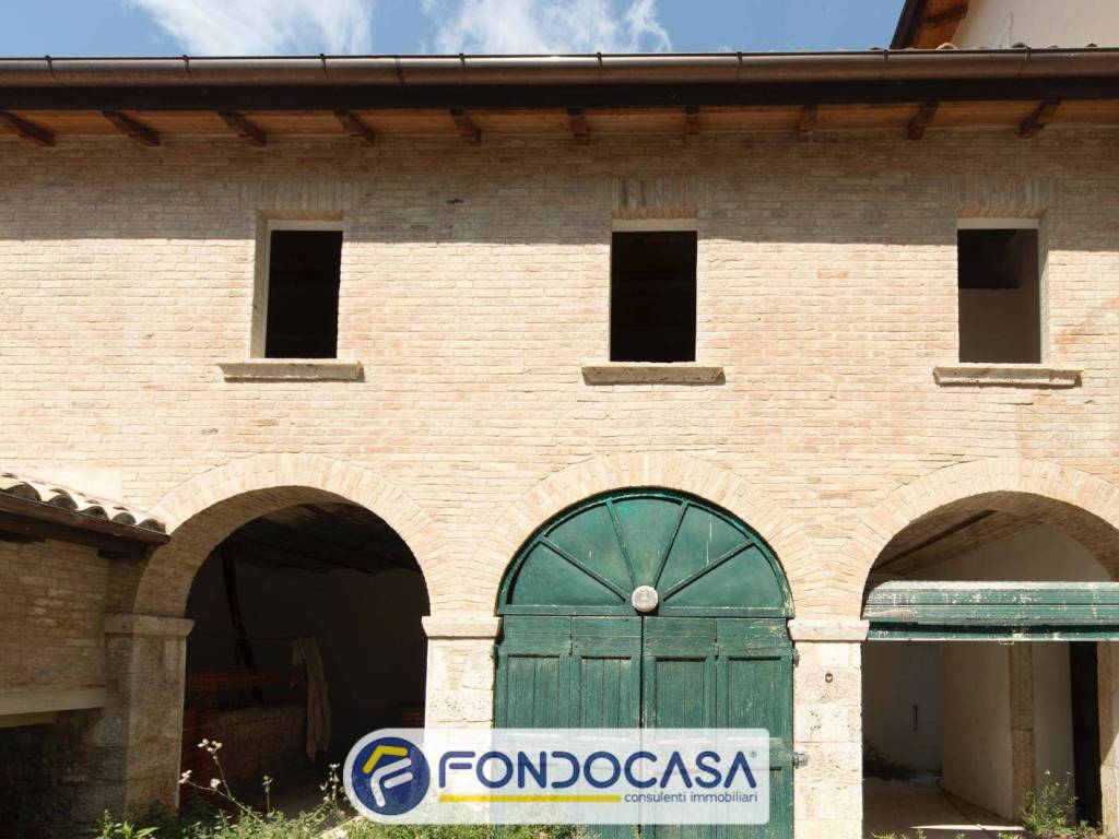 Casa indipendente a Ascoli piceno in Località Cavignano - Foto 3