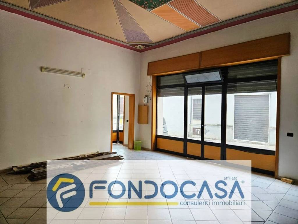 Palazzo / stabile a Campi salentina in Via Taranto, 8 - Foto 3