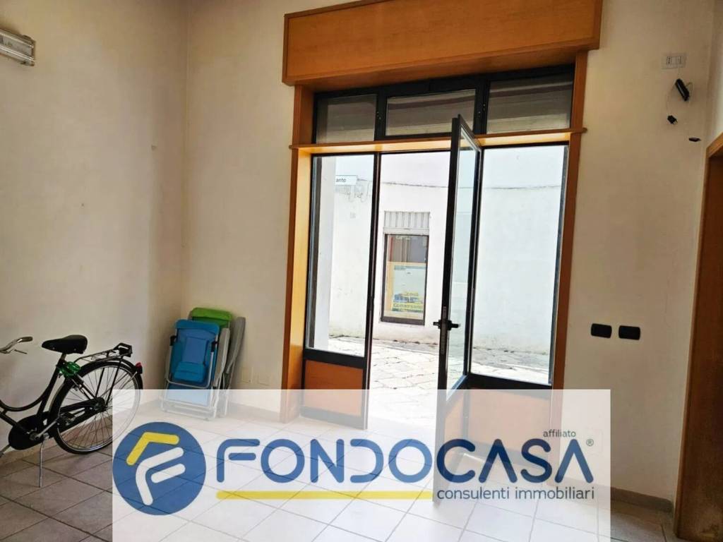 Palazzo / stabile a Campi salentina in Via Taranto, 8 - Foto 5