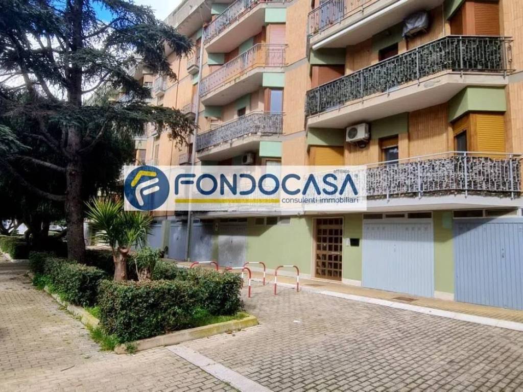 Appartamento a Brindisi in Piazza Mario Sironi, 4 - Foto 2