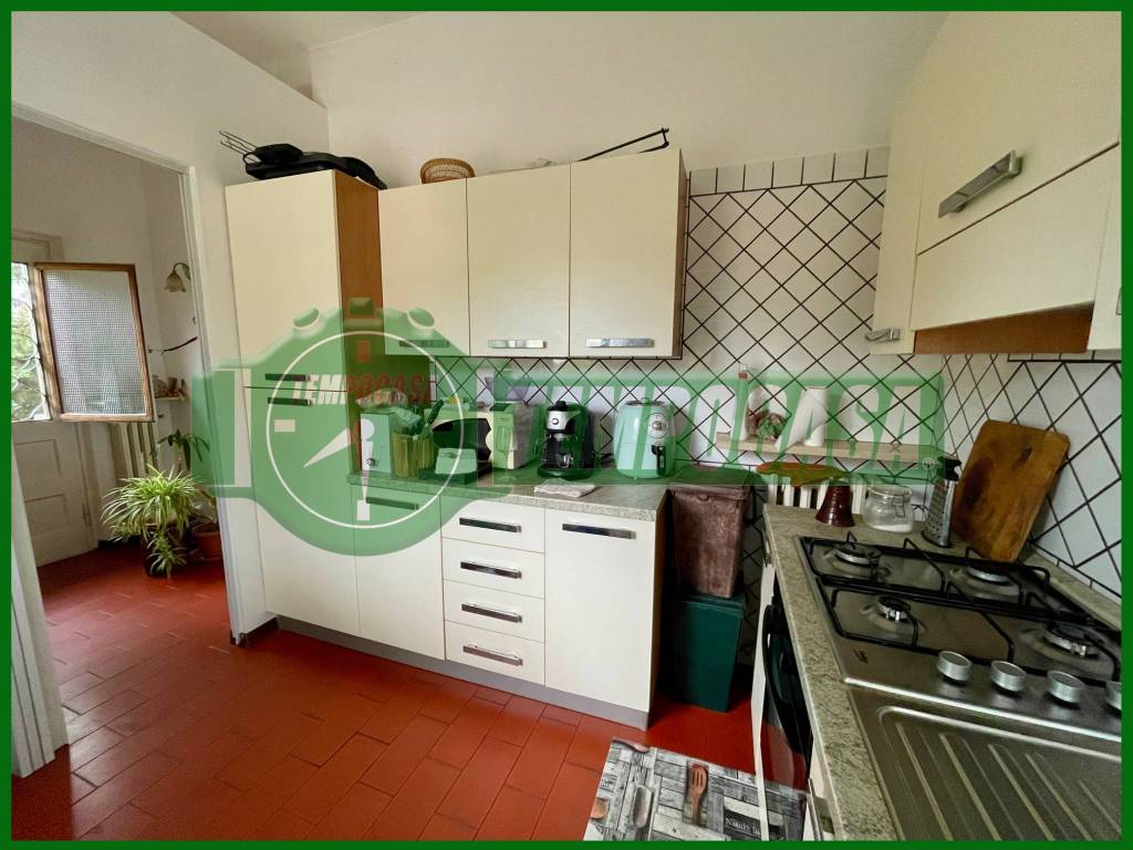 Appartamento a Gavirate in Via F. De Ambrosis - Foto 5