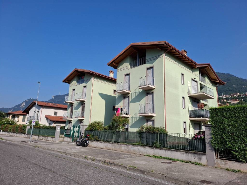 Appartamento a Costa volpino in Via Marco Polo - Foto 4