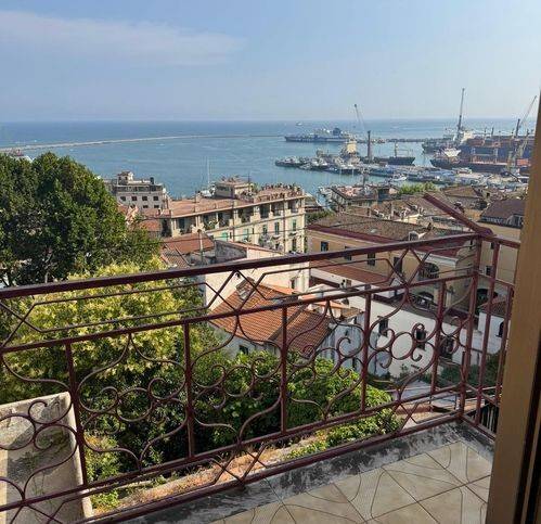 Appartamento a Salerno in Via Madonna Del Monte 14 - Foto 2