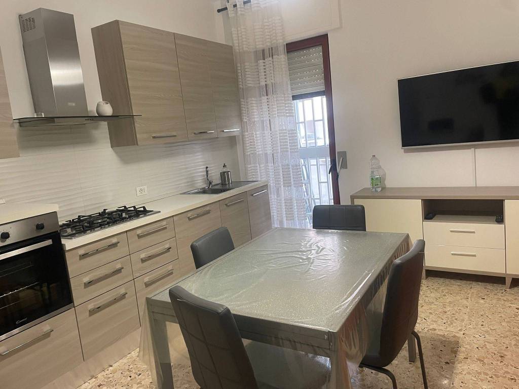 Appartamento a Taranto in Via Giovanni Presicci - Foto 3