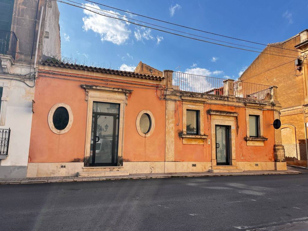 Appartamento a Avola in Via Alessandro Manzoni, 34 - Foto 2