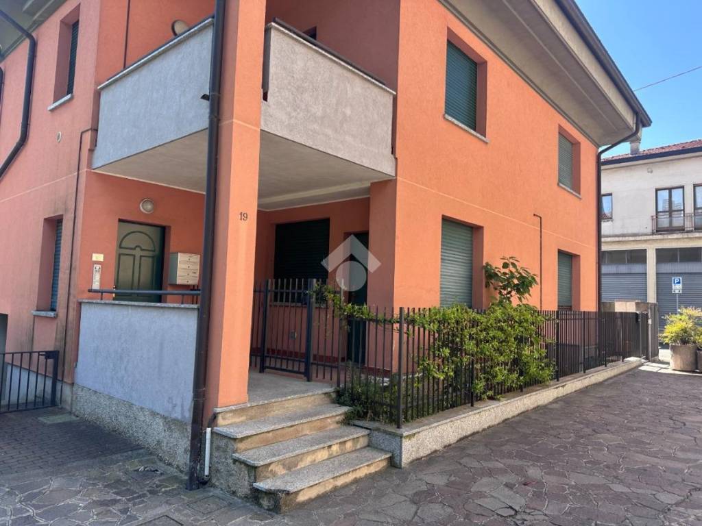 Appartamento a Merate in Via Cerri, 17 - Foto 2