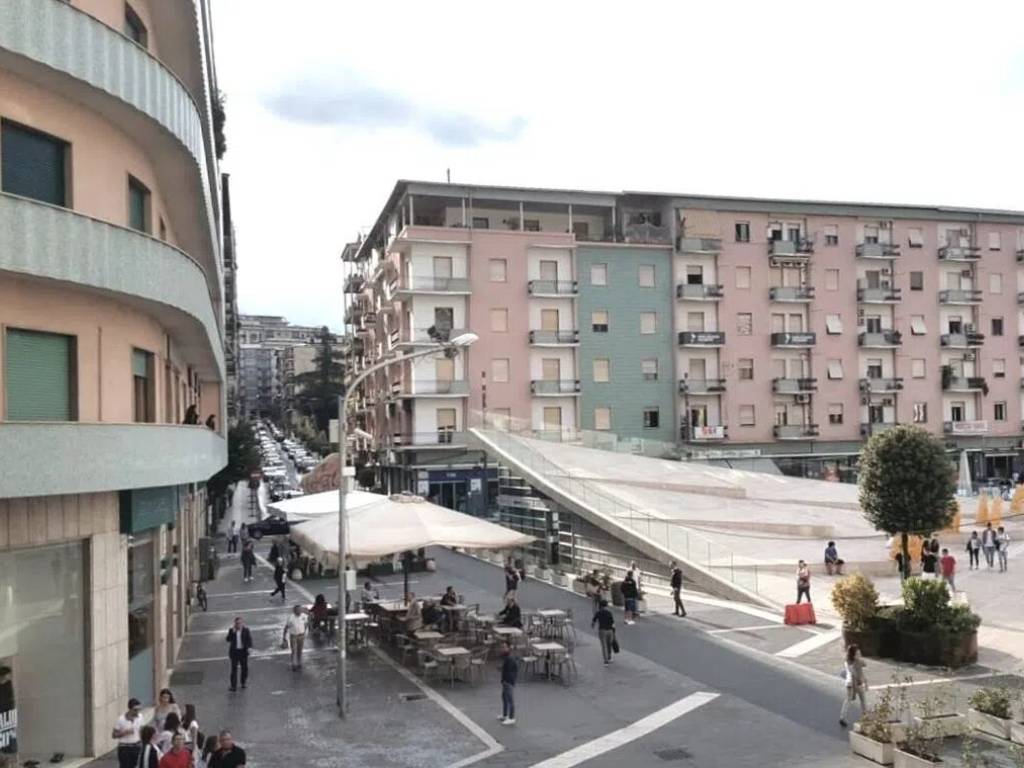 Immobile a Cosenza in Piazza Carlo Bilotti, 7 -31 - Foto 2