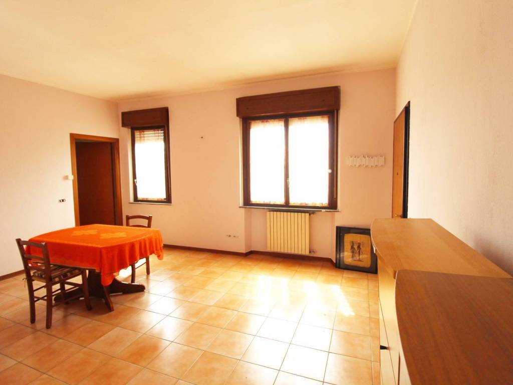 Appartamento a Gorla minore in Via Roma, 11 - Foto 3