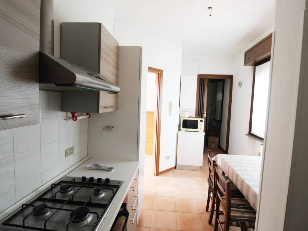 Appartamento a Gorla minore in Via Roma, 11 - Foto 5