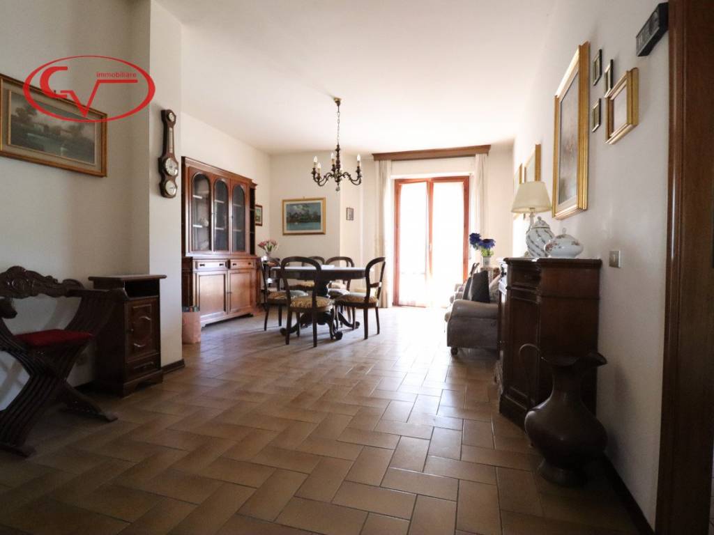 Appartamento a Montevarchi in Via Po - Foto 3
