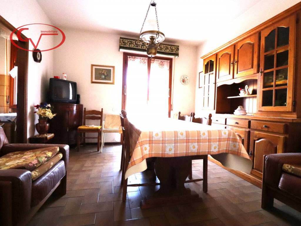 Appartamento a Montevarchi in Via Po - Foto 5