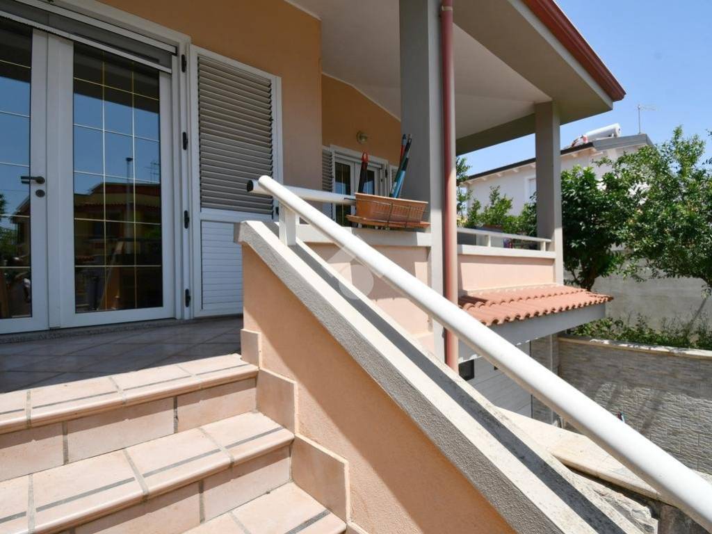 Villa a Cagliari in Via Antonio Segni, 5 - Foto 2