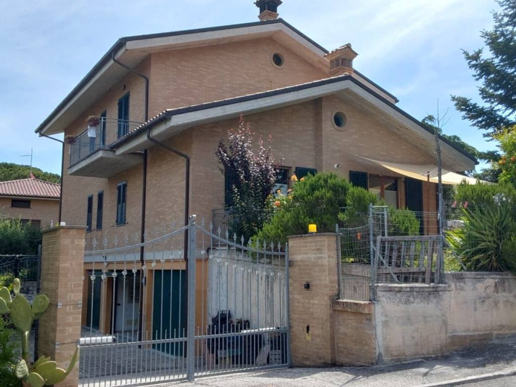 Villa a Appignano in Via Giovanni Boccaccio, 8 - Foto 3