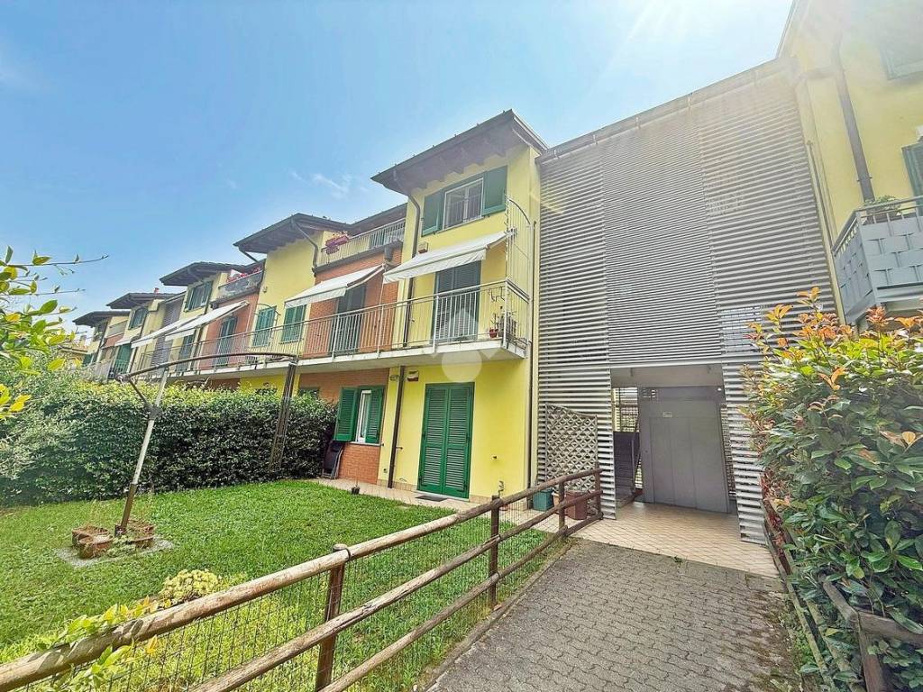 Appartamento a Sesto calende in via Idroscalo, 10 - Foto 4