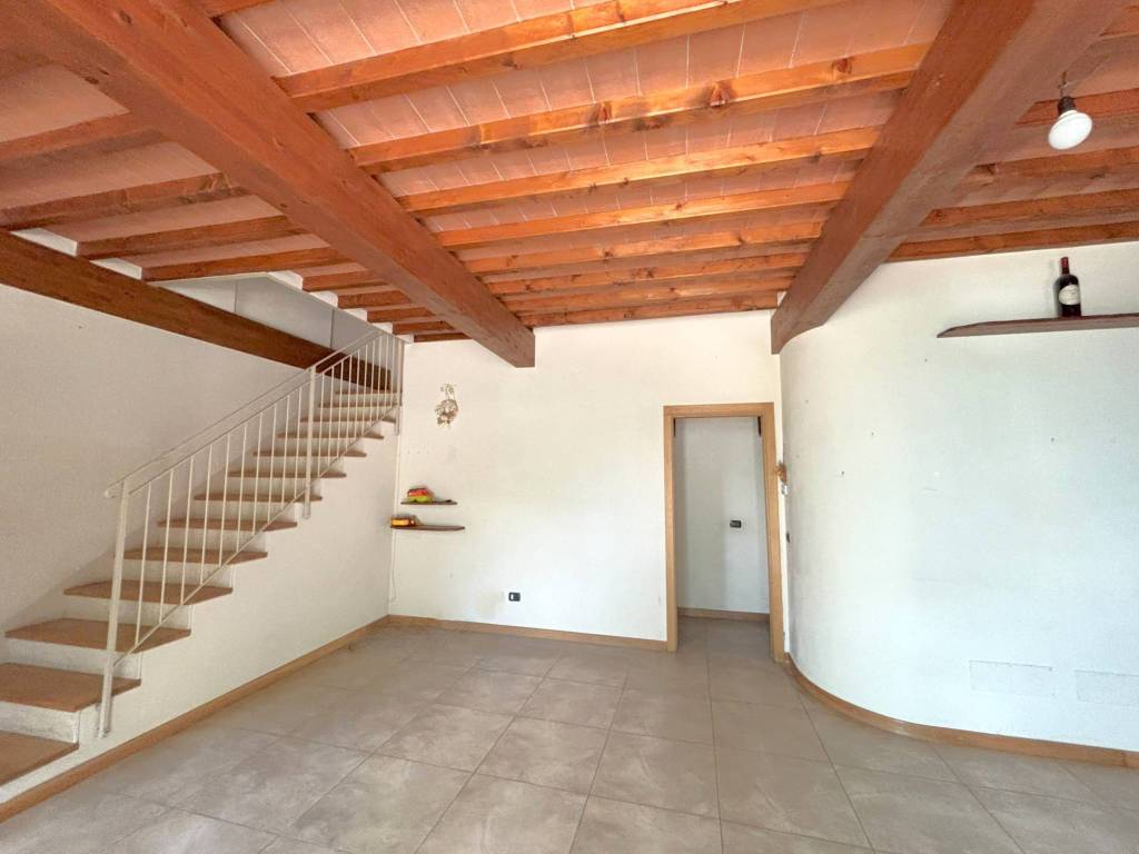 Casa indipendente a Serravalle pistoiese in Via Vinacciano, 26 - Foto 2