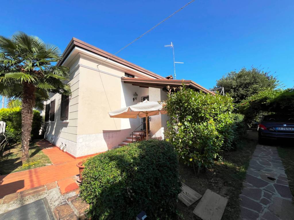 Villa a Gorizia in VIA ANTONINI, 5 - Foto 4