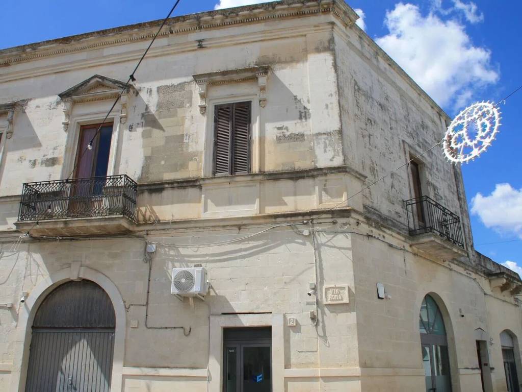 Palazzo / stabile a Caprarica di lecce in Via Iv Novembre - Foto 3