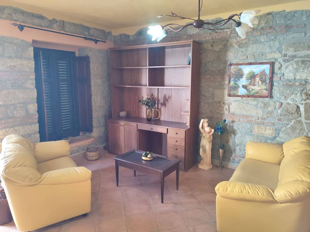 Appartamento a Castell'umberto in Via Adua, 36 - Foto 3