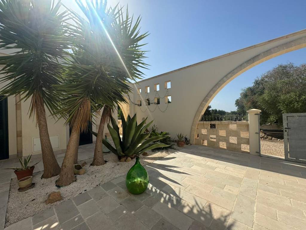 Villa a Manduria in Strada Provinciale Maruggio Manduria - Foto 3