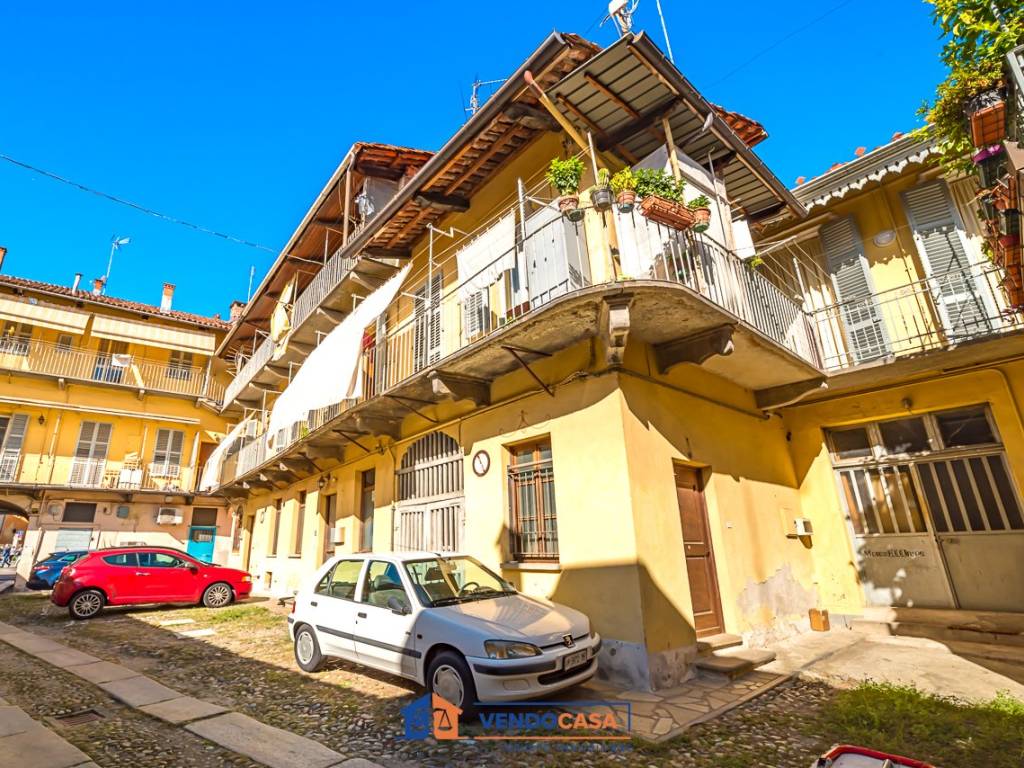 Appartamento a Saluzzo in Piazza Risorgimento, 14 - Foto 2