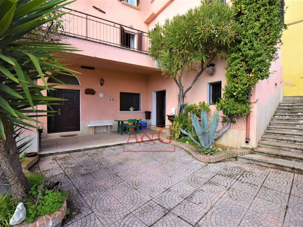Villa a Colli del tronto in Via Cavour, 3 - Foto 3