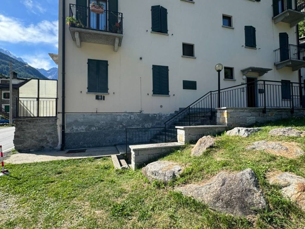 Appartamento a Macugnaga in Via Monte Rosa, 272 - Foto 2