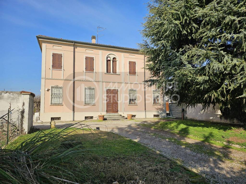 Villa a Borgo virgilio in Via Cisa, 270 - Foto 2
