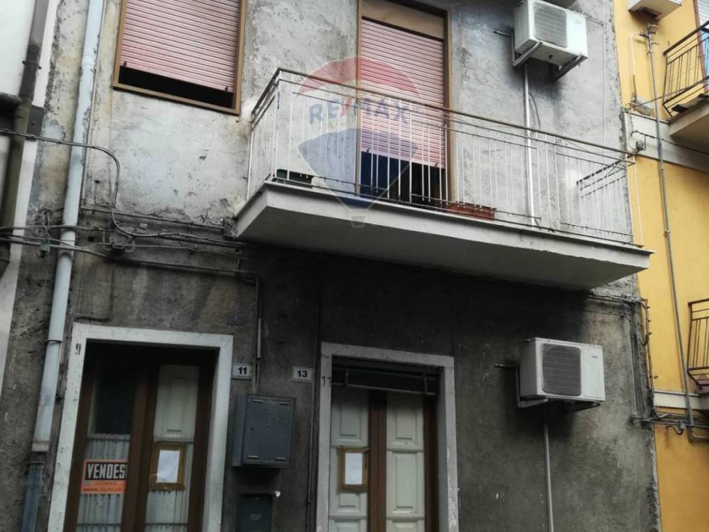 Casa indipendente a Paternò in VIA G,MAMELI, 13 - Foto 1
