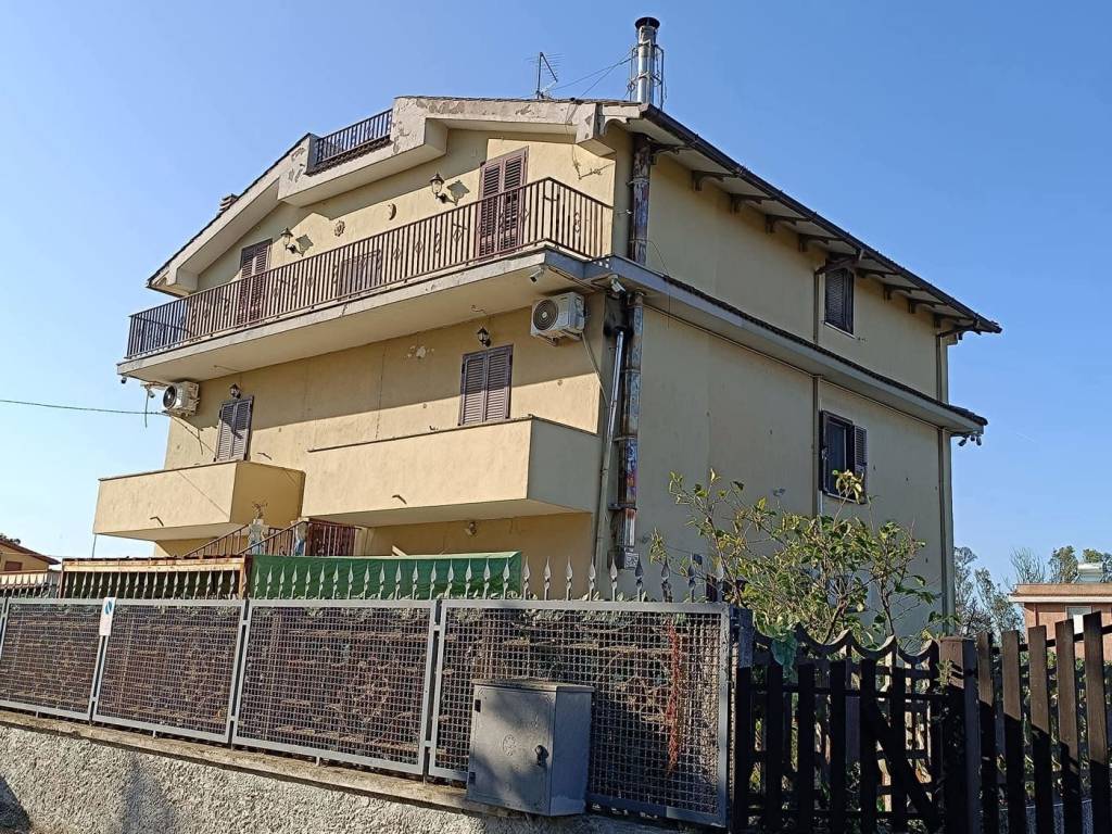 Casa indipendente a Aprilia in via imele, 44 - Foto 2
