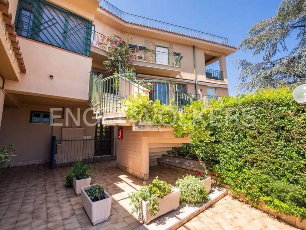 Appartamento a Taormina in Via Leonardo da Vinci, 72 - Foto 2